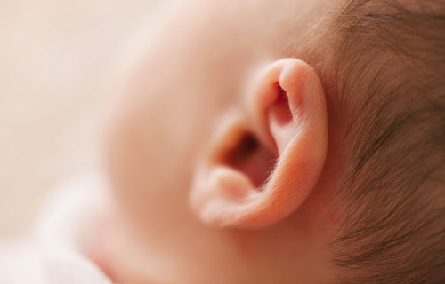 ¿Es posible recuperar la audición en la sordera de origen genético?